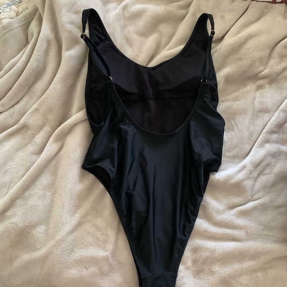 one piece bathing suit - Picture 2 of 4